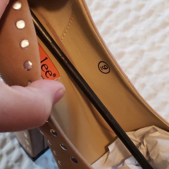 Nwt nicole lee size 9 studded platform heel tan - Picture 5 of 7